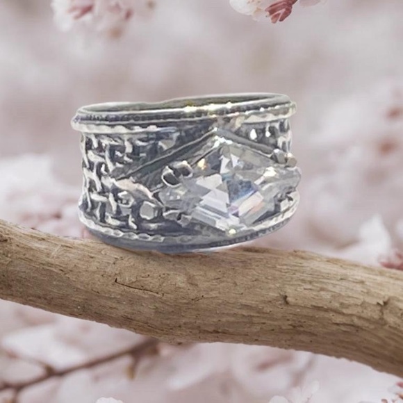 Silpada Vintage-Inspired Silver CZ Wide Band Ring  size 6 - Picture 3 of 7